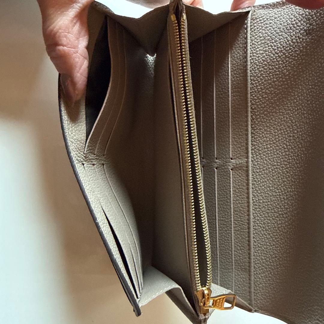 おいもルイヴィトン長財布