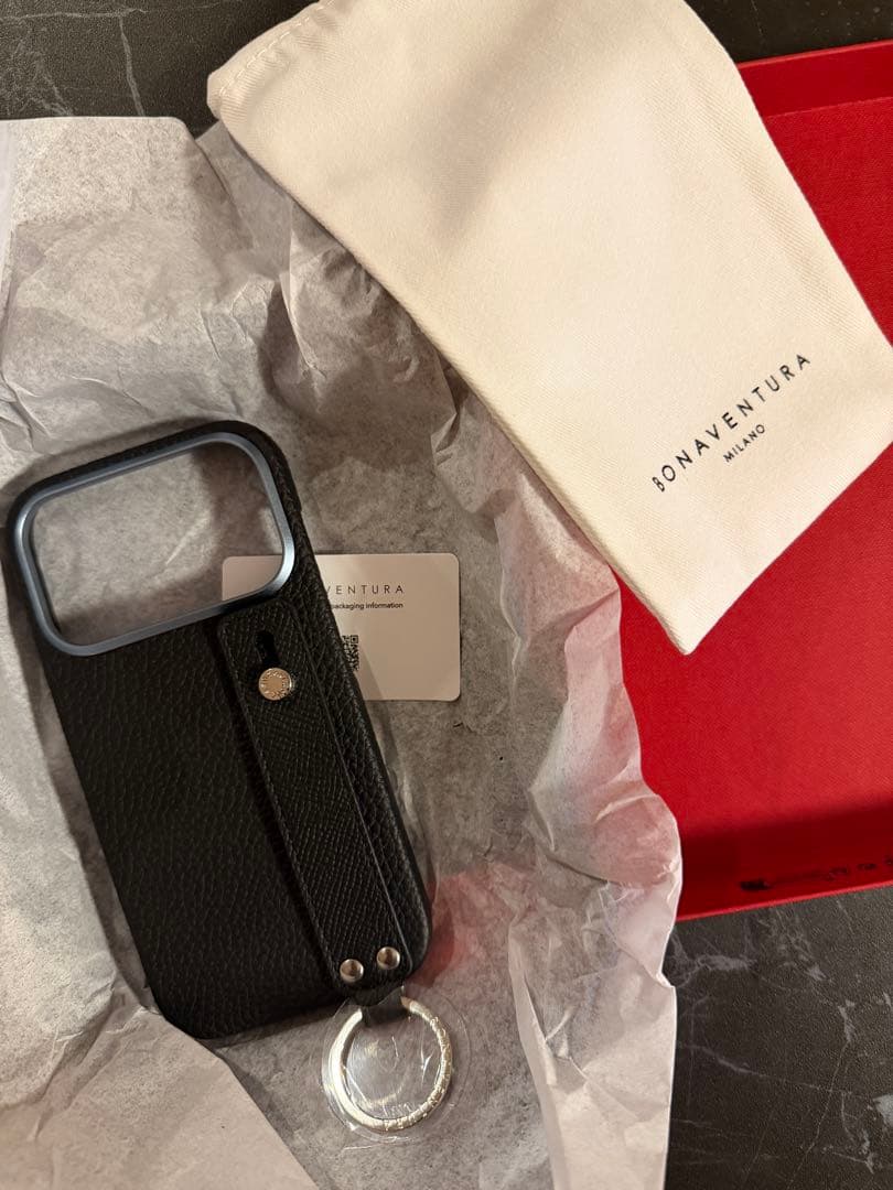 ボナベンチュラ　ブラック レザー iPhone17pro