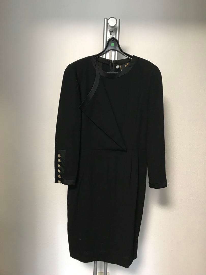 ヴィンテージFendi 黒 長袖 ひざ丈ワンピースL 新品同様