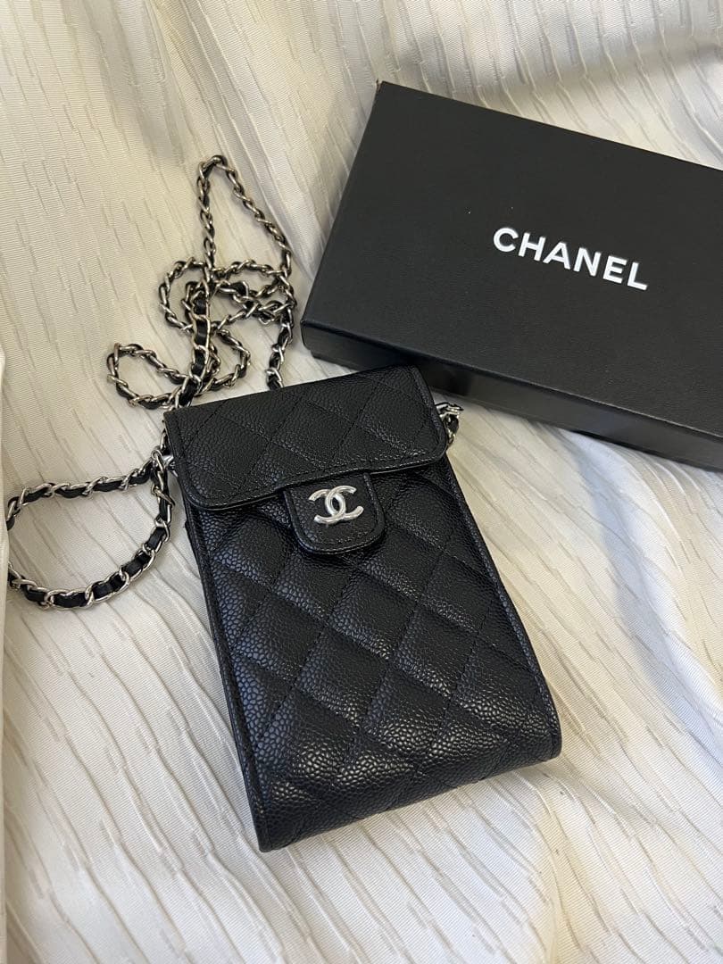 J*●様 CHANEL ブラック キルティングポーチ　ノベルティ