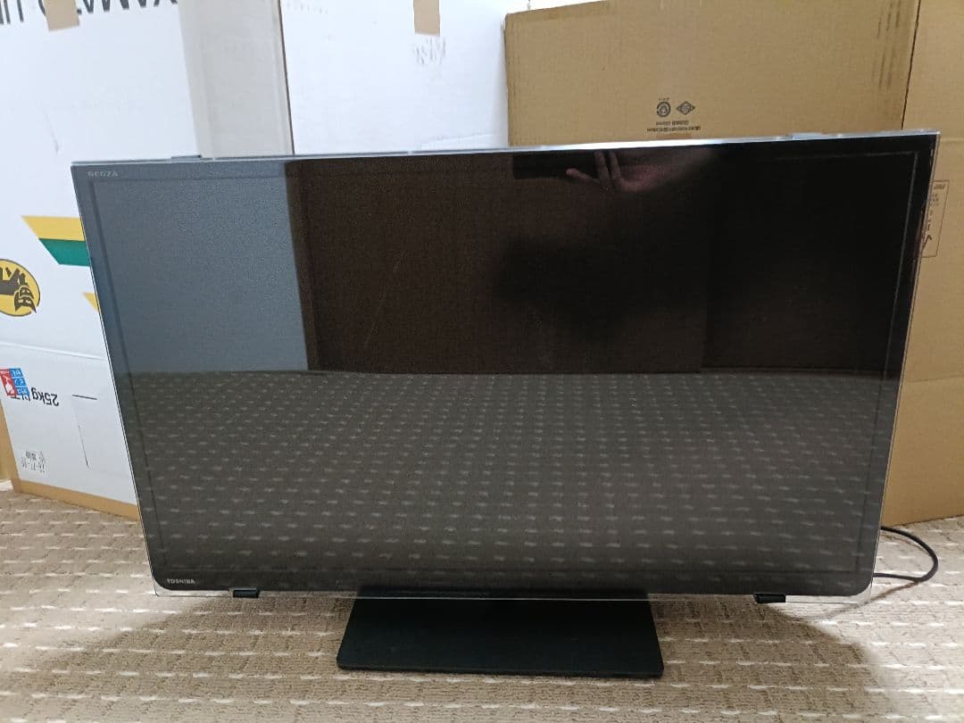 東芝REGZA液晶テレビ　32インチ ブルーライトカットカバー付　32S8