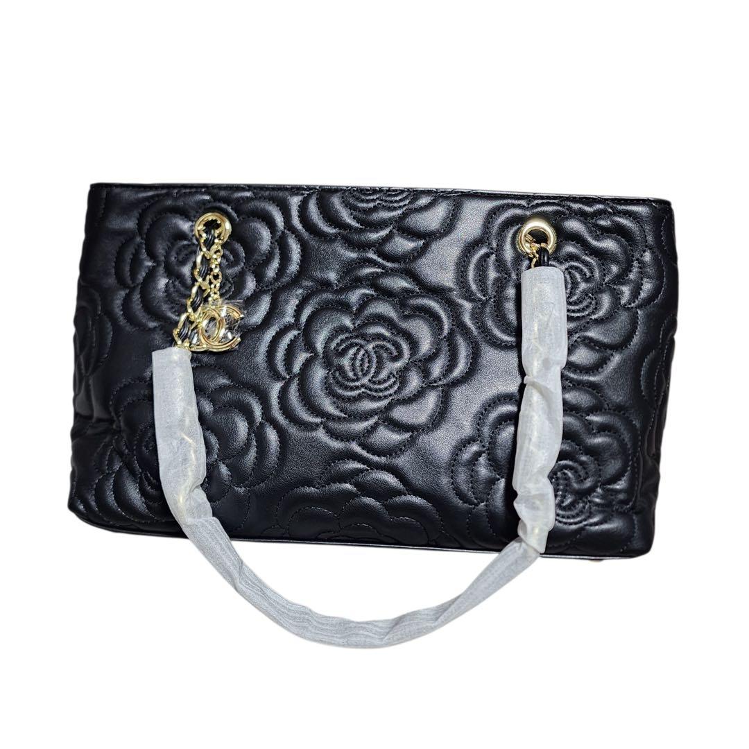k*n様 シャネル　トートバッグ　花柄　黒　ゴールド　ノベルティ