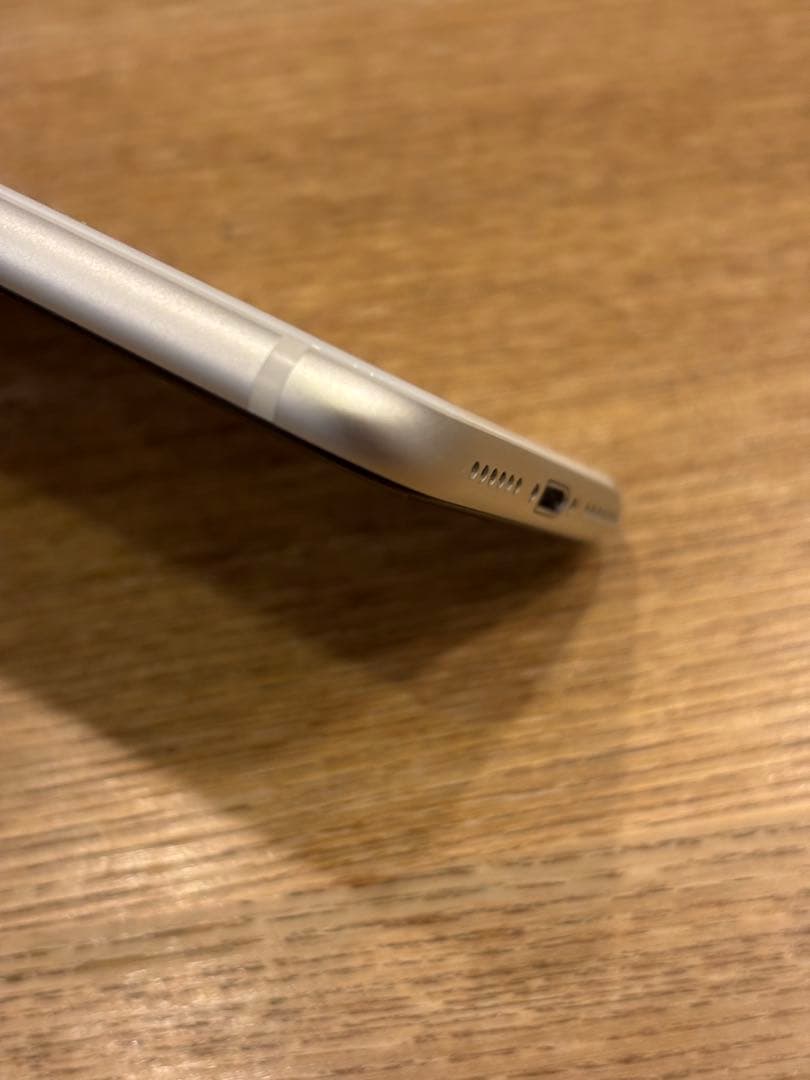 iPhone SE (第3世代) 64GB