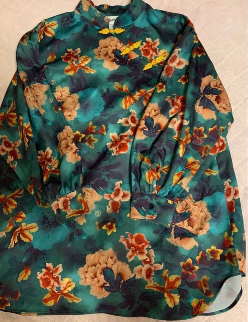 &ellecy ボタンチャイナ ブラウス