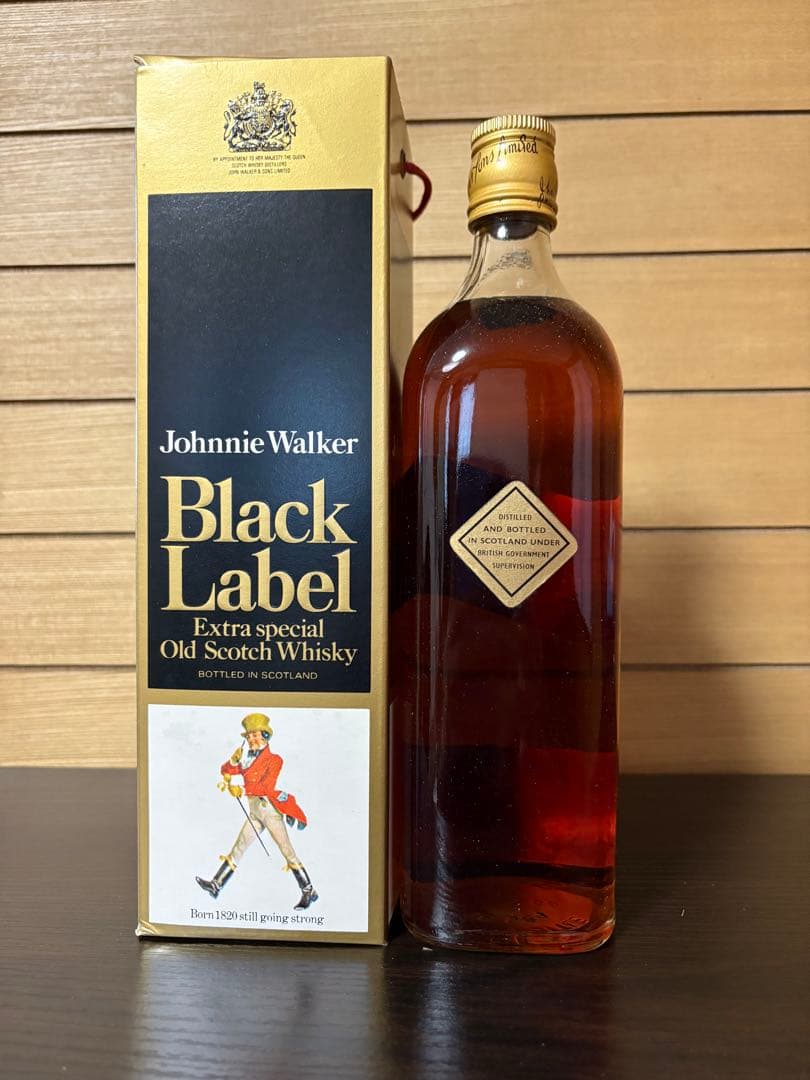 【琉球政府通関済印】1970年初期　ジョニーウォーカー黒ラベル白紋章