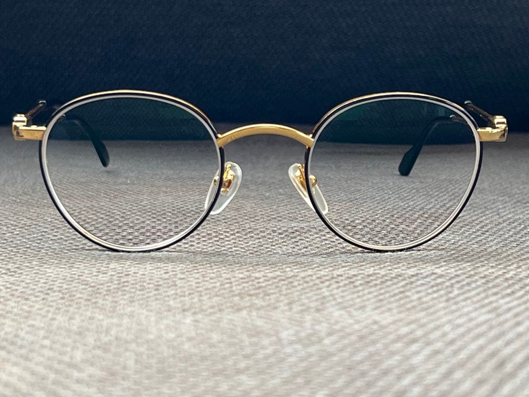 【新品同様】GUCCI ゴールドフレーム メガネ 2023SSモデル