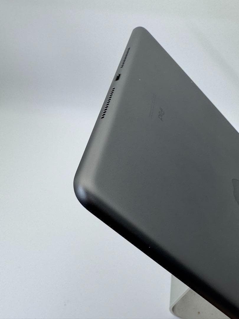 ipad 第8世代128GB ブラック