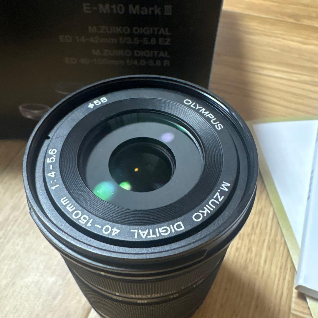 は*か様 簡易清掃済み オリンパスOM-D E-M10 MarkⅢ 単焦点レンズ