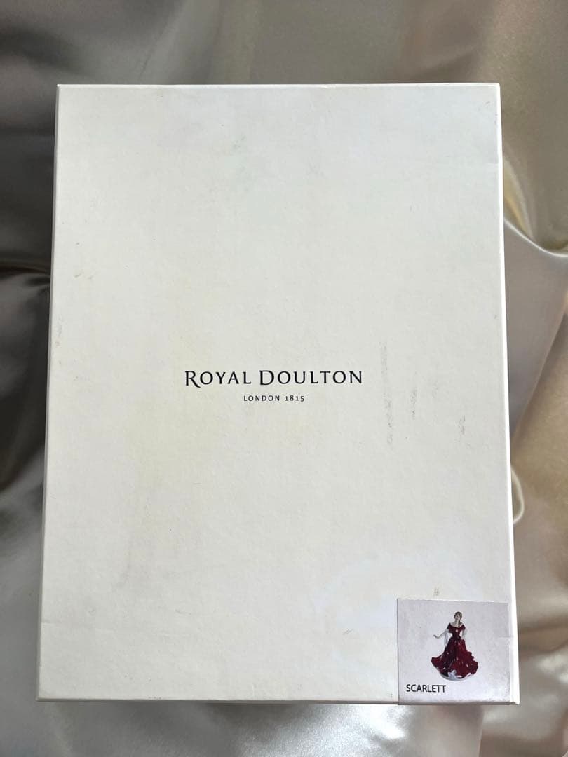 【未使用】ロイヤルドルトン フィギュリン陶器 人形　スカーレット
