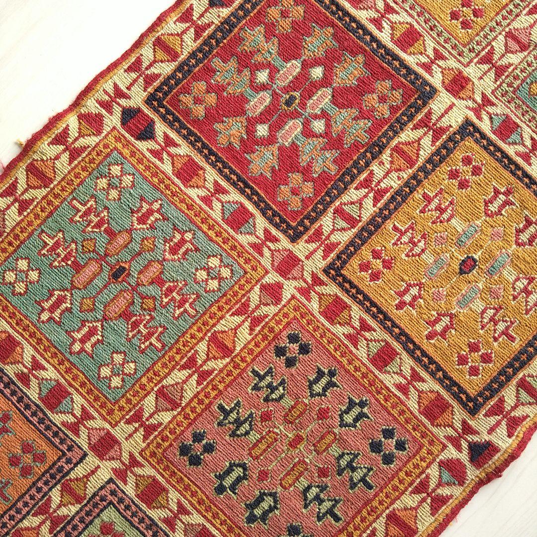 スマック織り キリム 98×52cm ８スクエア 自然モチーフ模様 ペルシャ絨毯