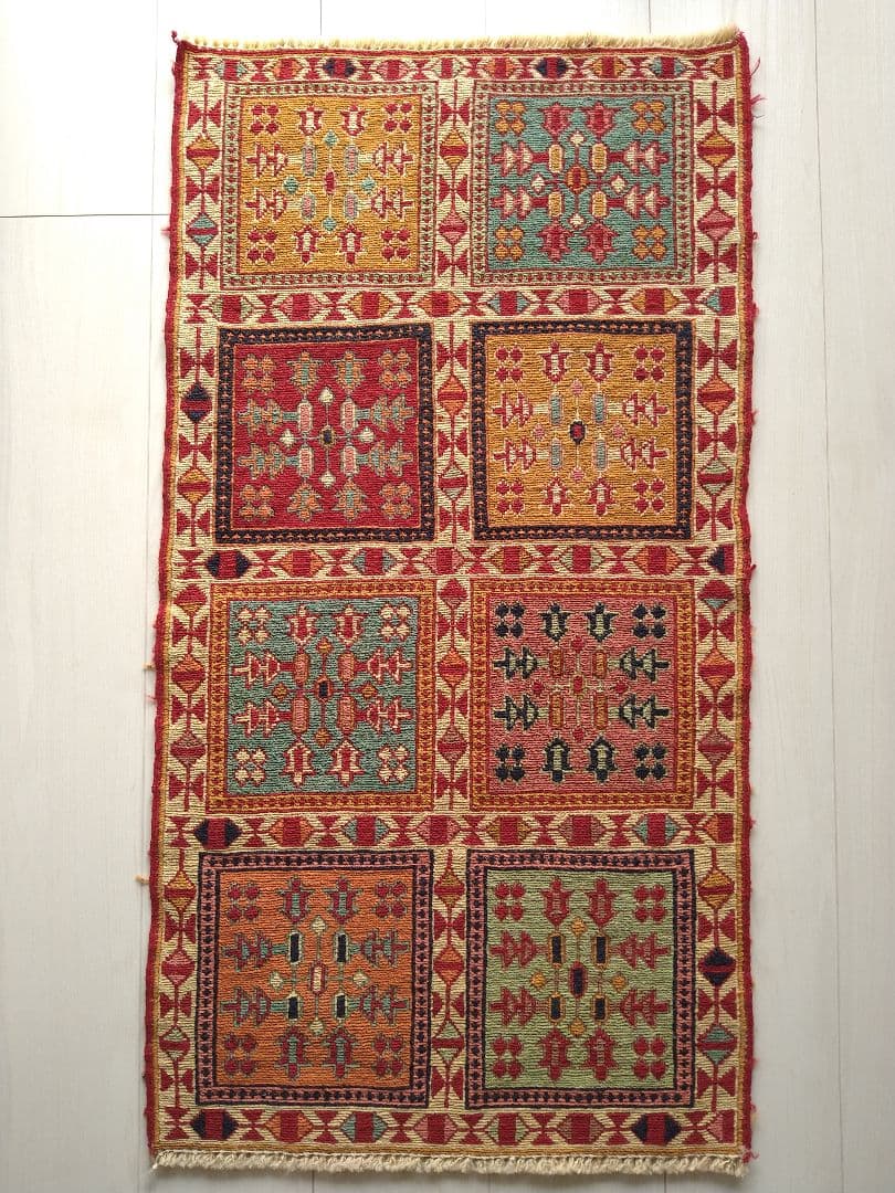 スマック織り キリム 98×52cm ８スクエア 自然モチーフ模様 ペルシャ絨毯