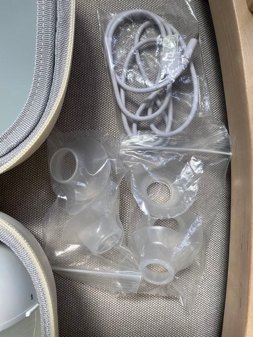 momcozy ハンズフリーポンピングデバイス