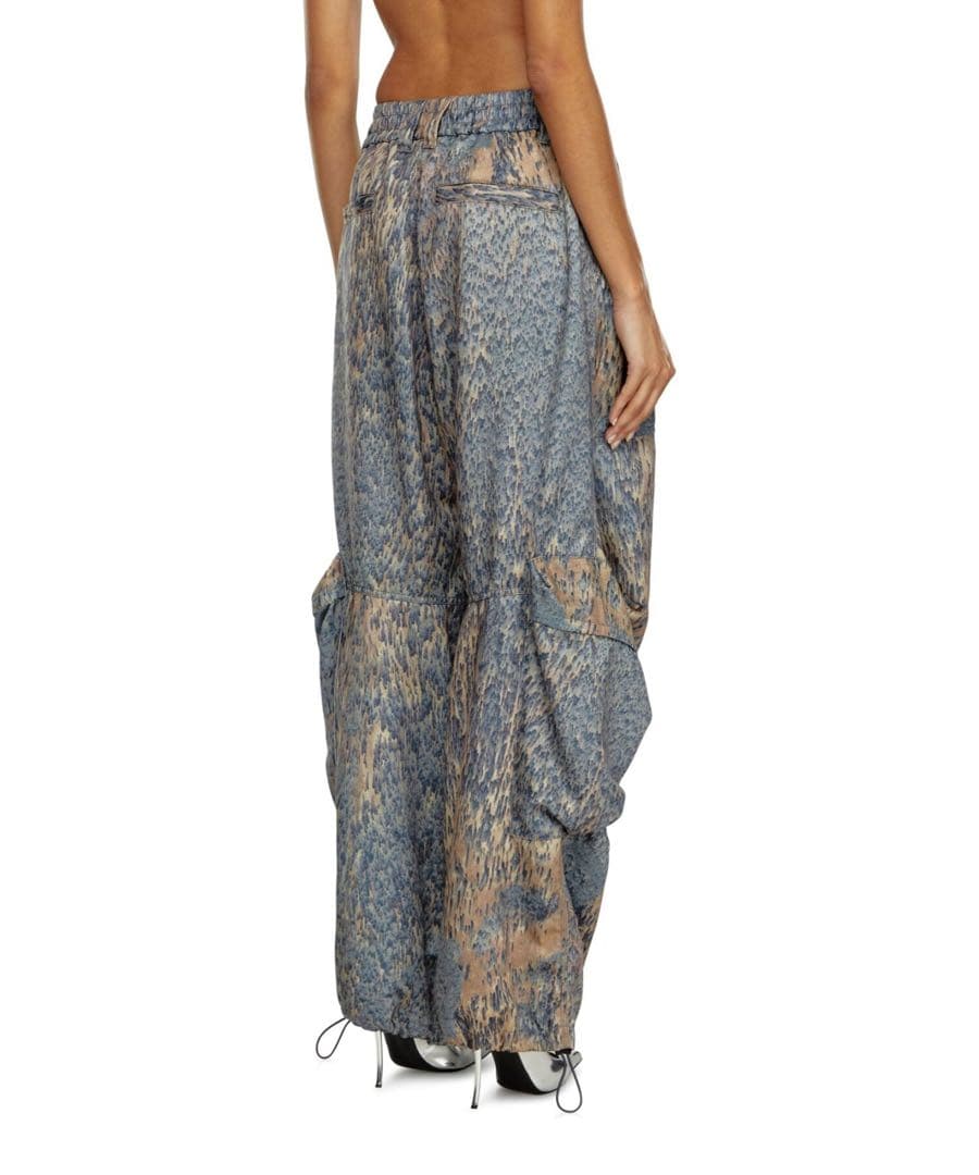 DIESEL P-ARNE-FEM-P1 総柄カーゴパンツ