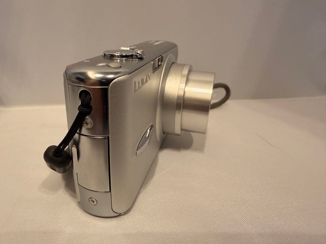 超美品 パナソニック LUMIX DMC-FX01 シルバー ライカB