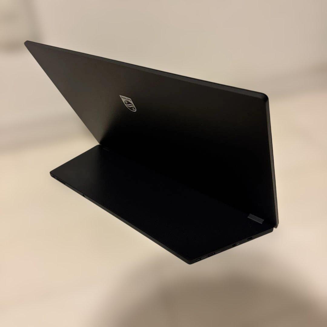 sgaj【美品】PHILIPS　モバイルモニター　16B1P3300/11