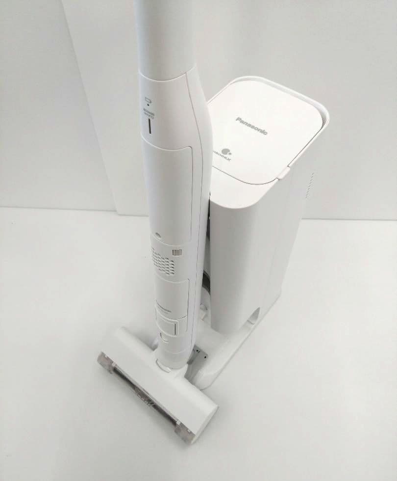 パナソニック 掃除機 コードレス MC-NS10K-W ナノイーX 2022年製