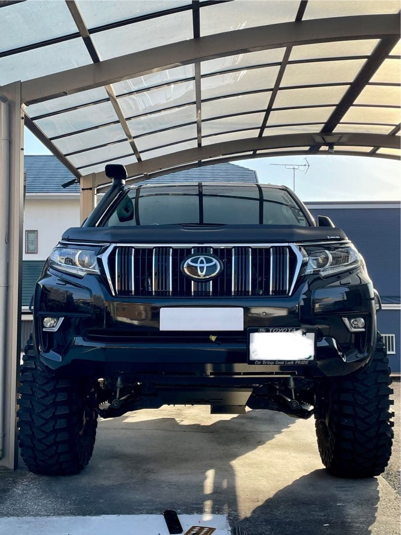 トヨタ ランドクルーザープラド　バンパーカバー ナンバーカバー　プラド後期