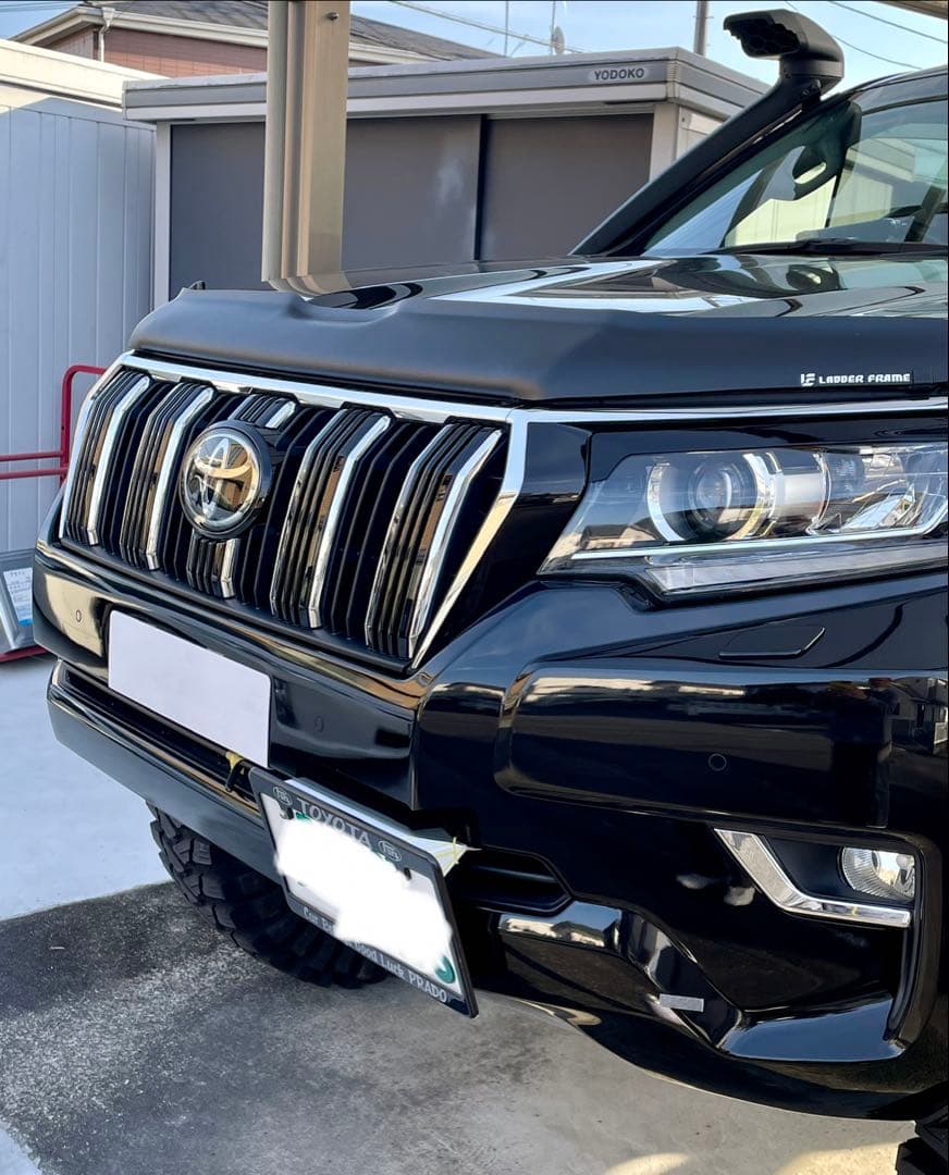トヨタ ランドクルーザープラド　バンパーカバー ナンバーカバー　プラド後期