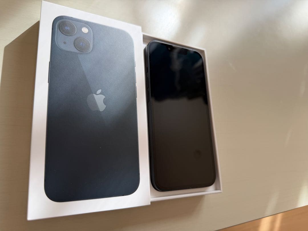 Apple iPhone 13 ブラック 本体 箱付き美品