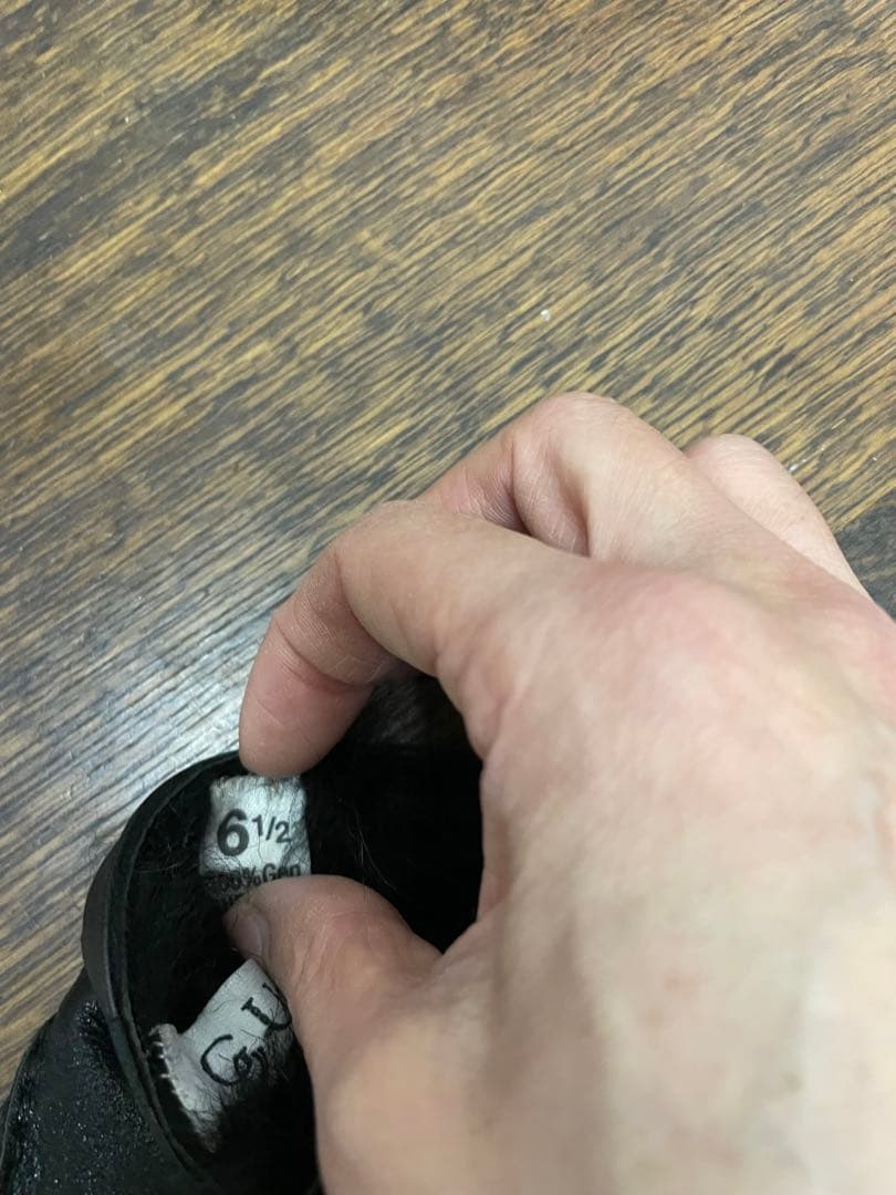 GUCCI黒 レザー 手袋 金具付き箱あり サイズ6半