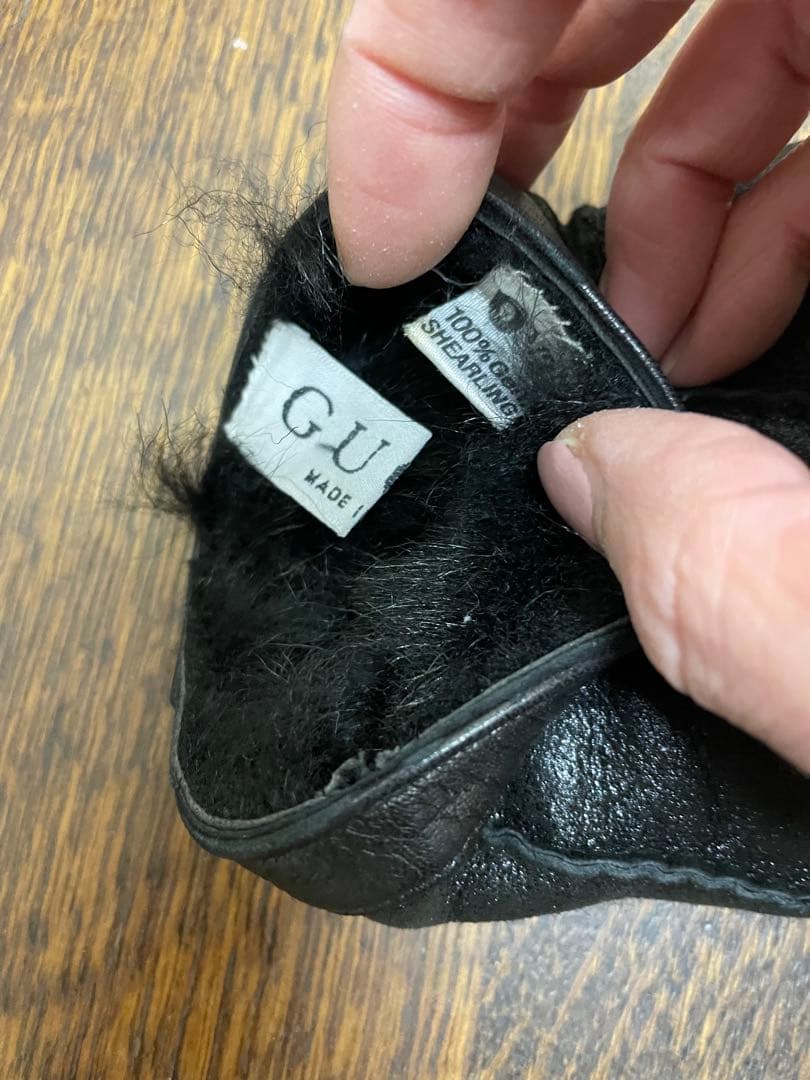 GUCCI黒 レザー 手袋 金具付き箱あり サイズ6半