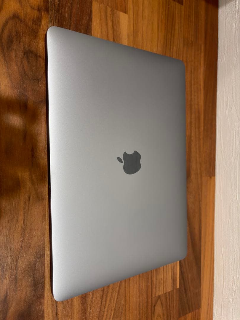MacBook Pro 2020 i5 13インチ