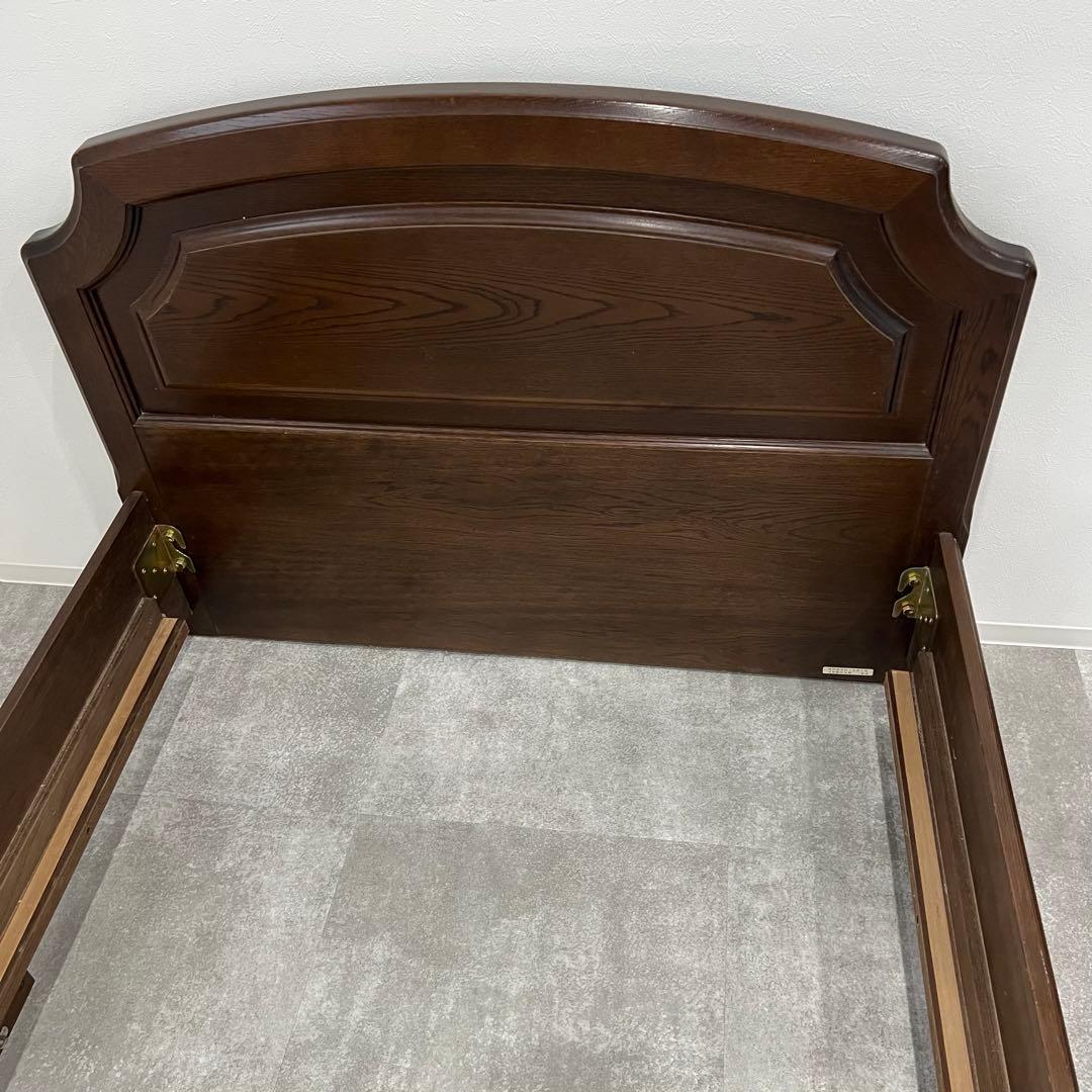 カリモク ヒュルスタ社電動リクライニングベッド ドマーニシリーズ