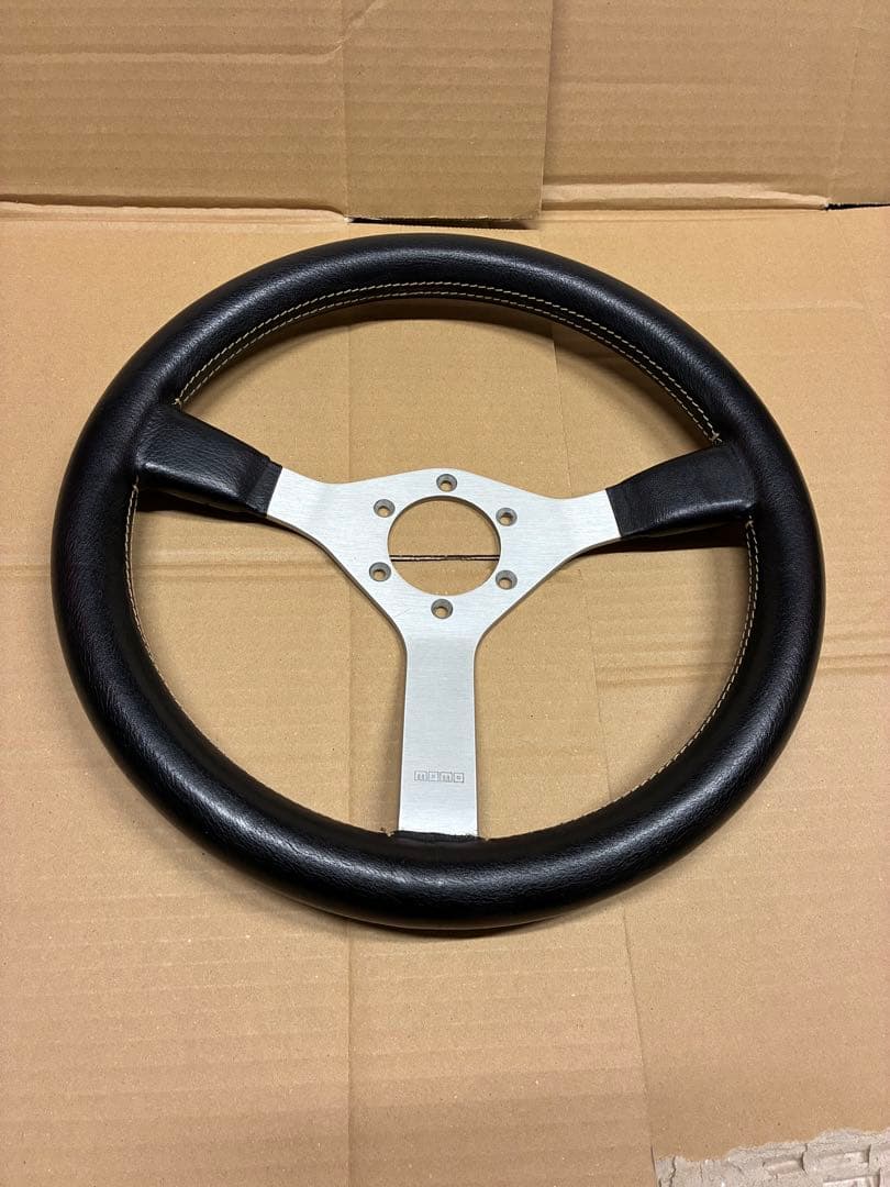 MOMO momo モモ ステアリング ハンドル キャバリーノ 旧車