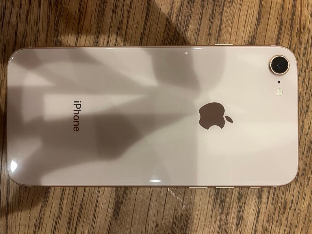 Apple iPhone 8 ゴールド 本体　64ギガ