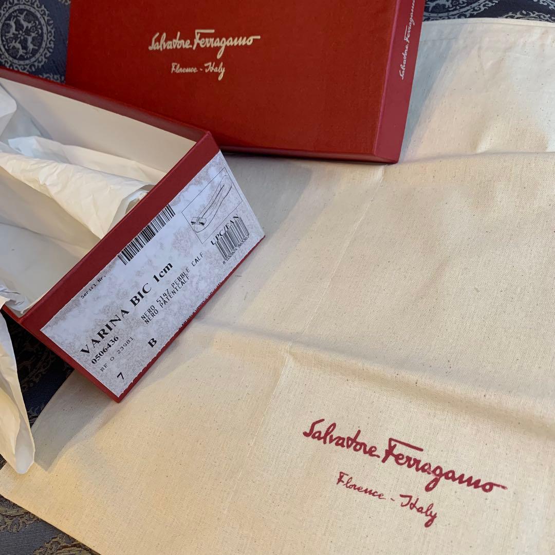 希少美品Salvatore Ferragamo リボン付バレエシューズ エイ革