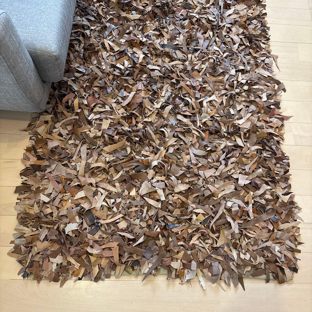 お値下げしました＊メンズライクインテリアに＊インダストリアルリサイクルレザーラグ