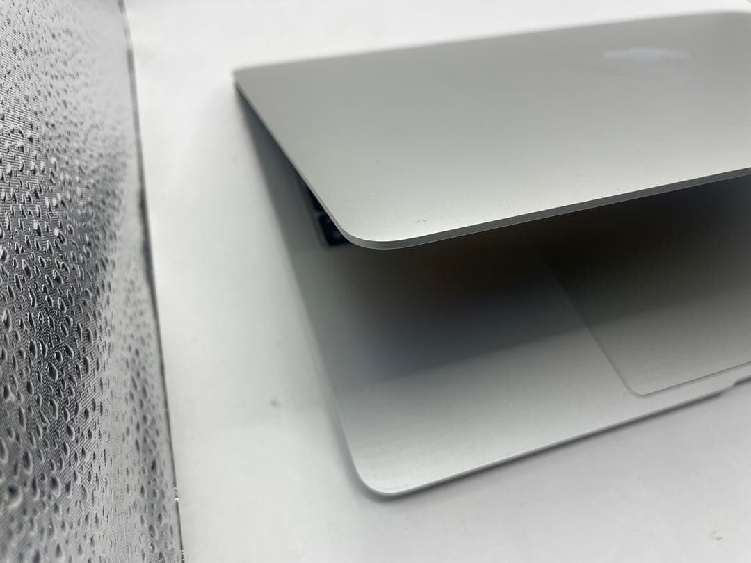 Apple MacBook air 2018 13インチ i5 #eco150