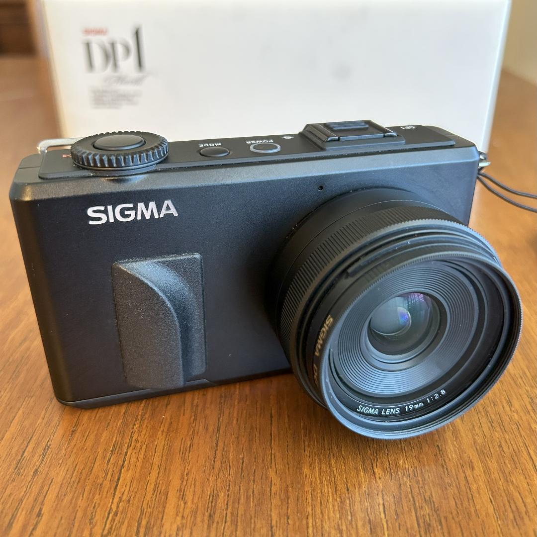 【乾燥剤】SIGMA DP1 merrill バッテリー3個付き　元箱有り