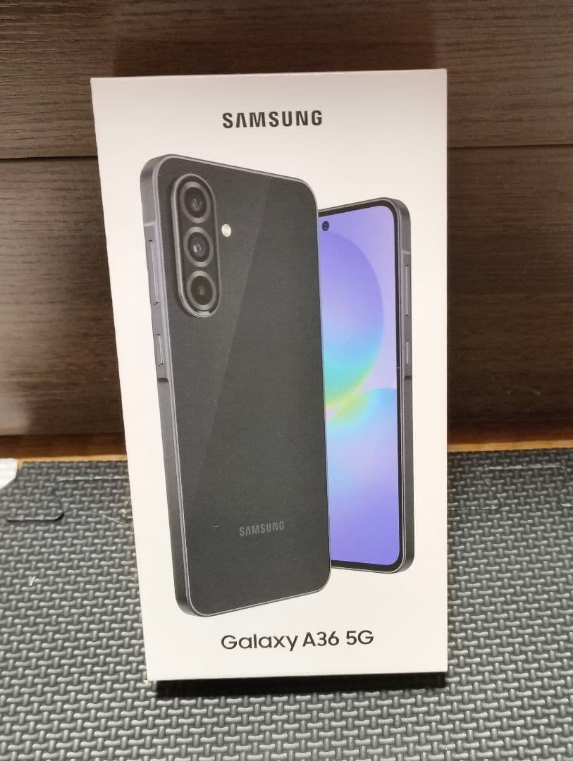 Samsung Galaxy A36 5G 本体とケース