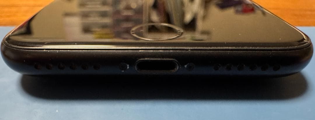 Apple iPhone SE 2 64GB ブラック