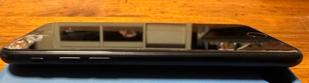 Apple iPhone SE 2 64GB ブラック