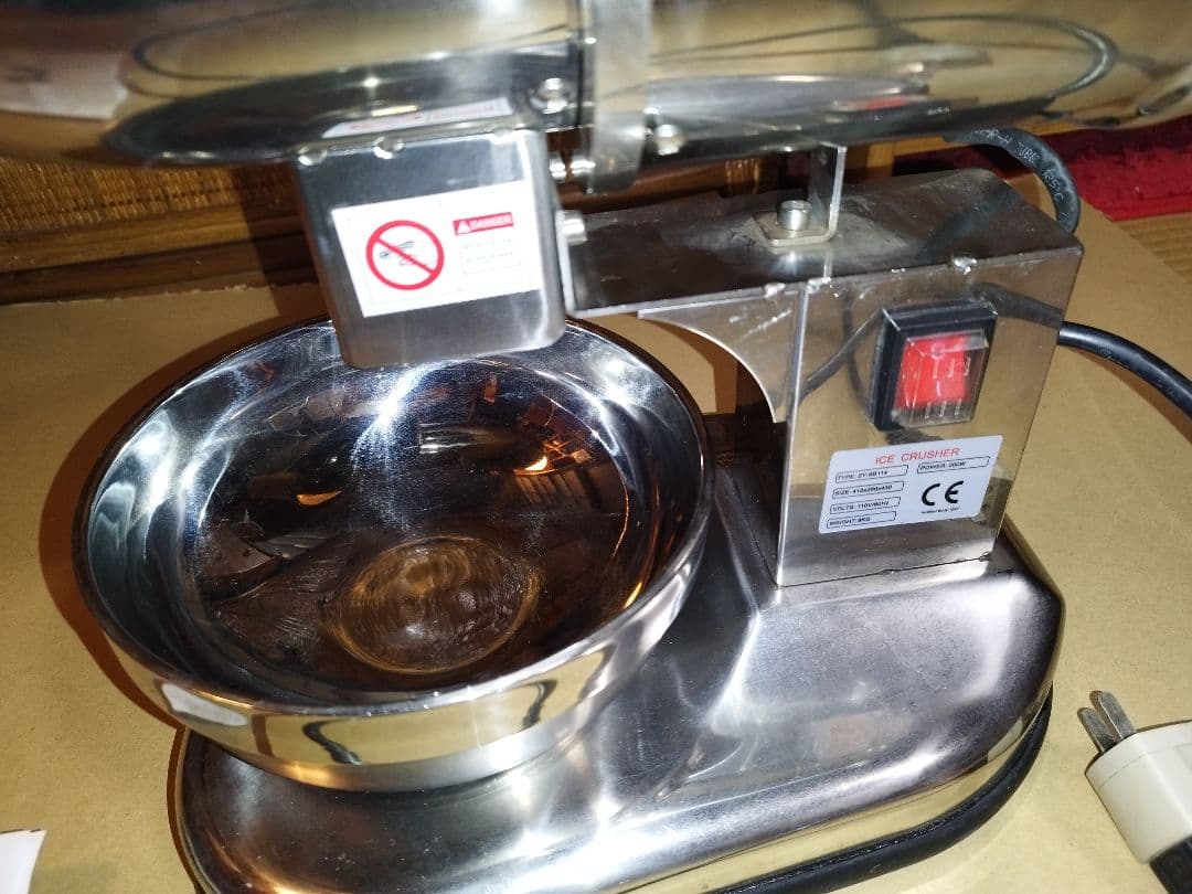 送料無料ステンレス砕氷機　アイスクラッシャー　中古 かき氷機