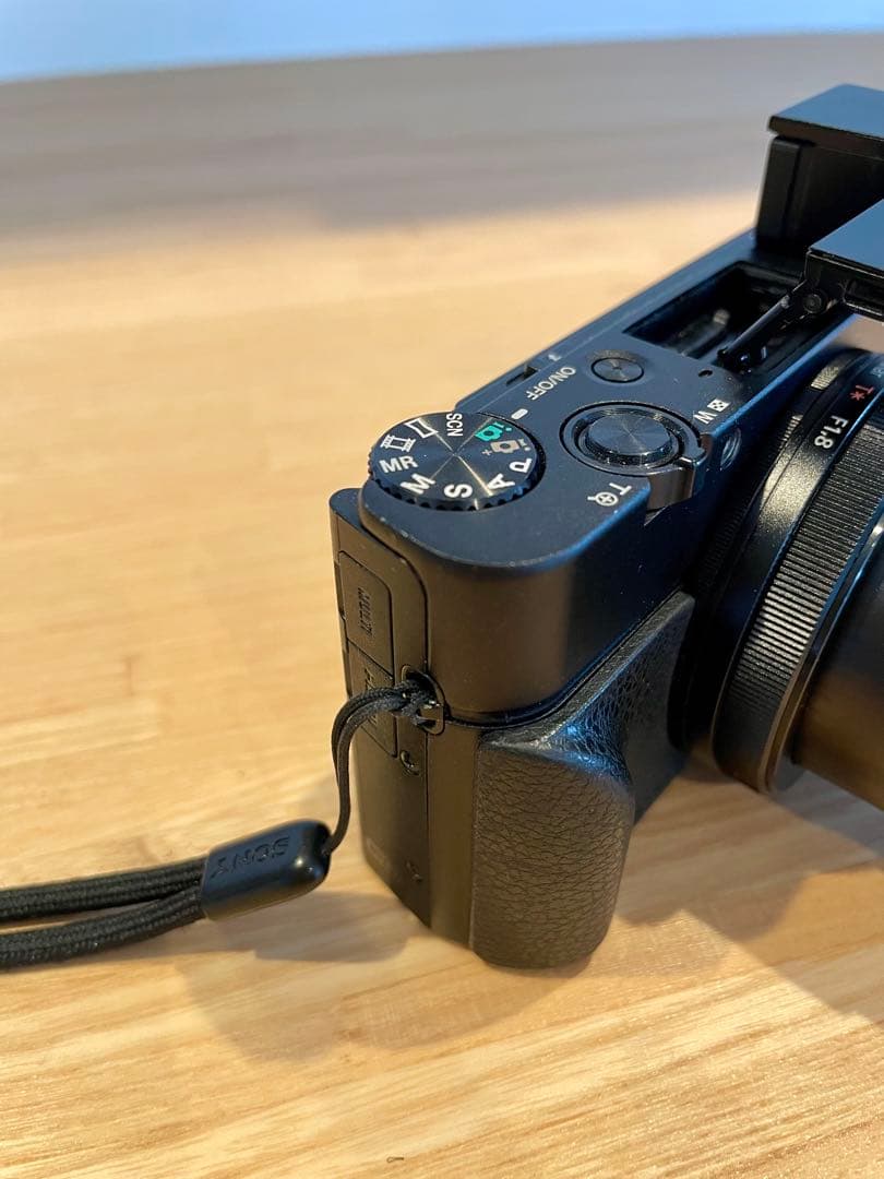 箱付属品あり　SONY Cyber-shot DSC-RX100M3