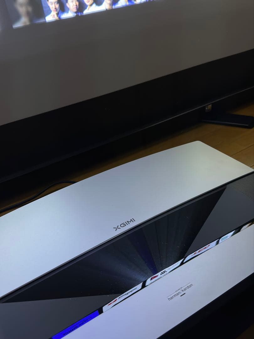 Xgimi 超短焦点4Kレーザープロジェクター