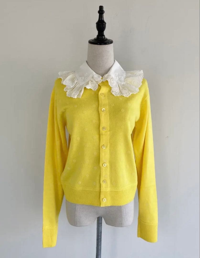 MUVEIL　　クローバーレース衿ニット