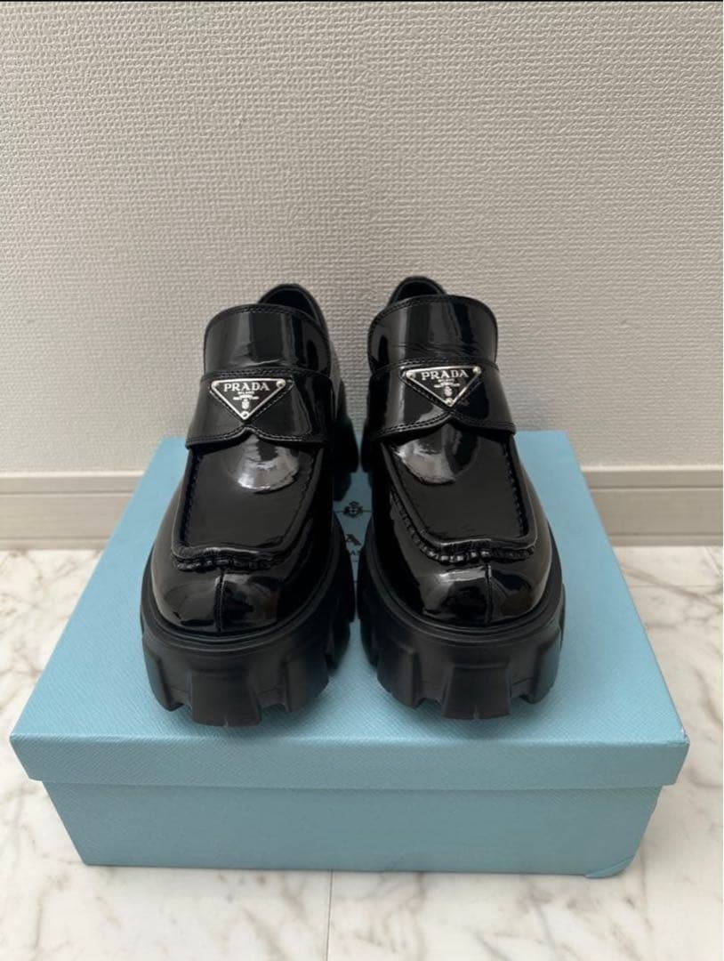 PRADA ブラック ローファー 厚底