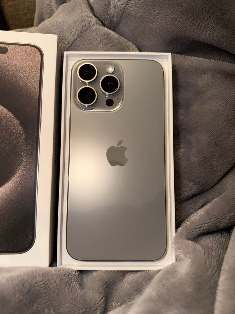 iPhone15ProMAX 256GB ナチュラルチタニウムSIMフリー