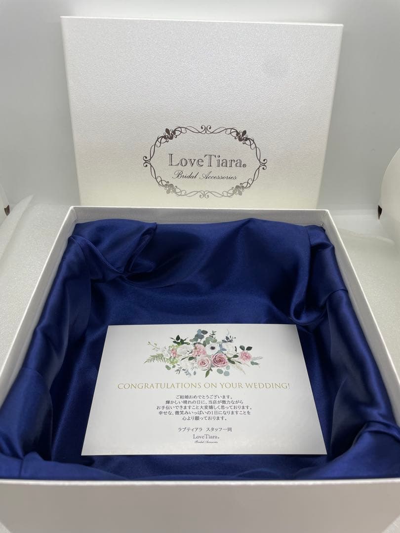 ラブティアラ　クリスタルカチューチャ　ピアスセット　ブライダルアクセサリー