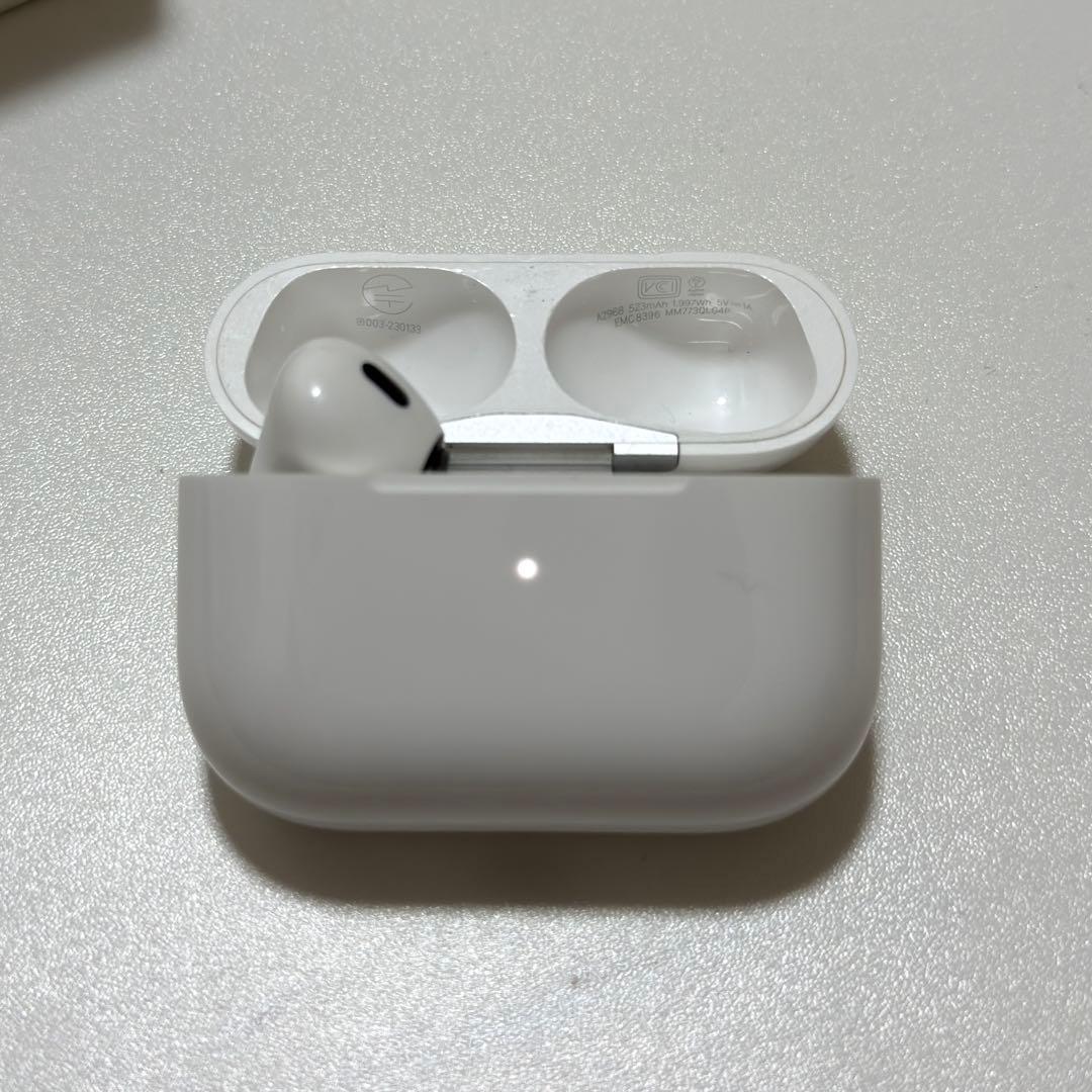 AirPods Pro第2世代 USB-C【左耳＋充電ケース＋箱】動作⚪︎／正規品