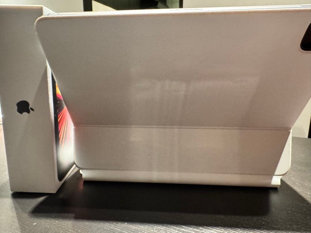 iPad Pro 11 セルラー M1 128gb + Keyboard