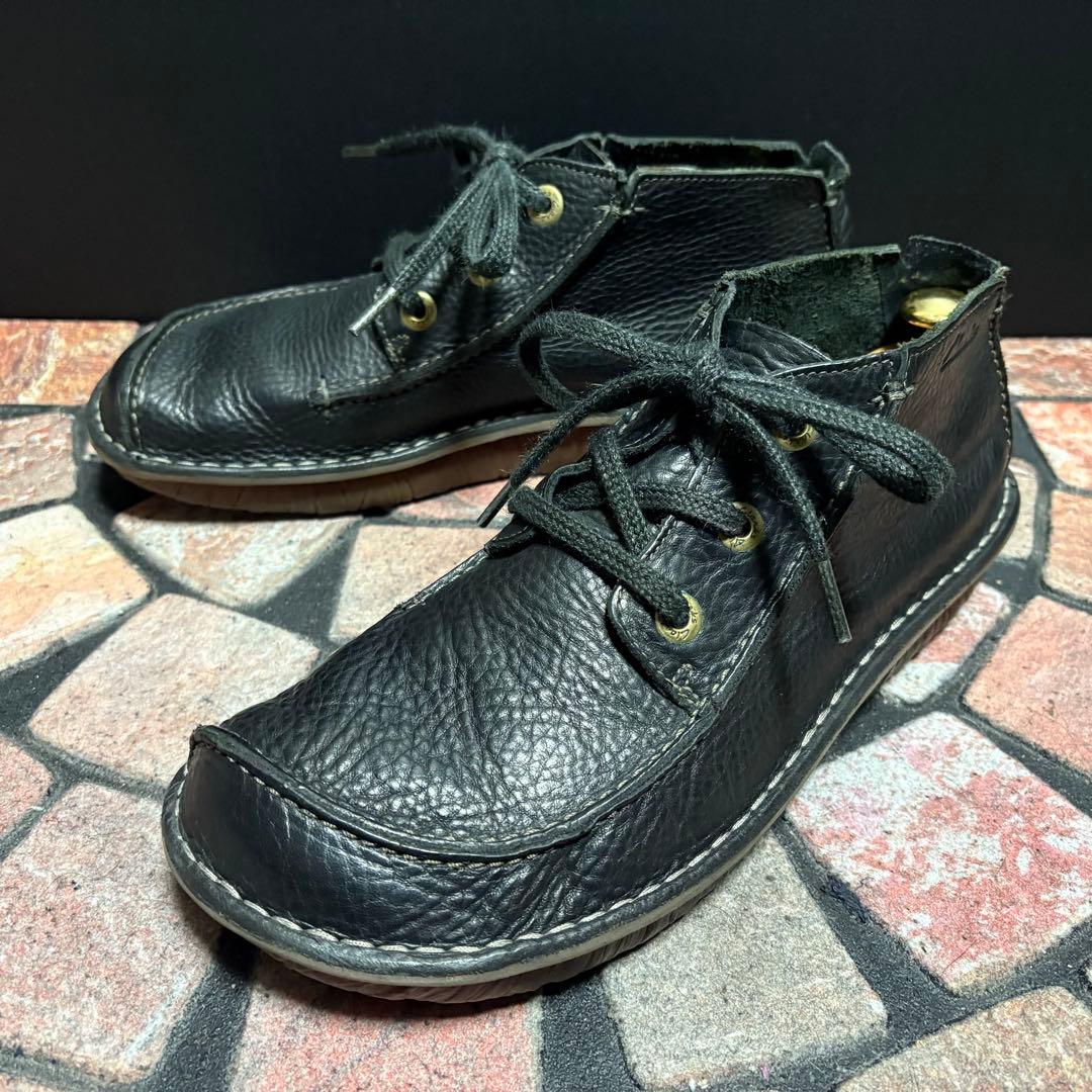 クラークス　チャッカブーツ　レザー　革靴 オブリークトゥ　シボ加工　27cm 黒