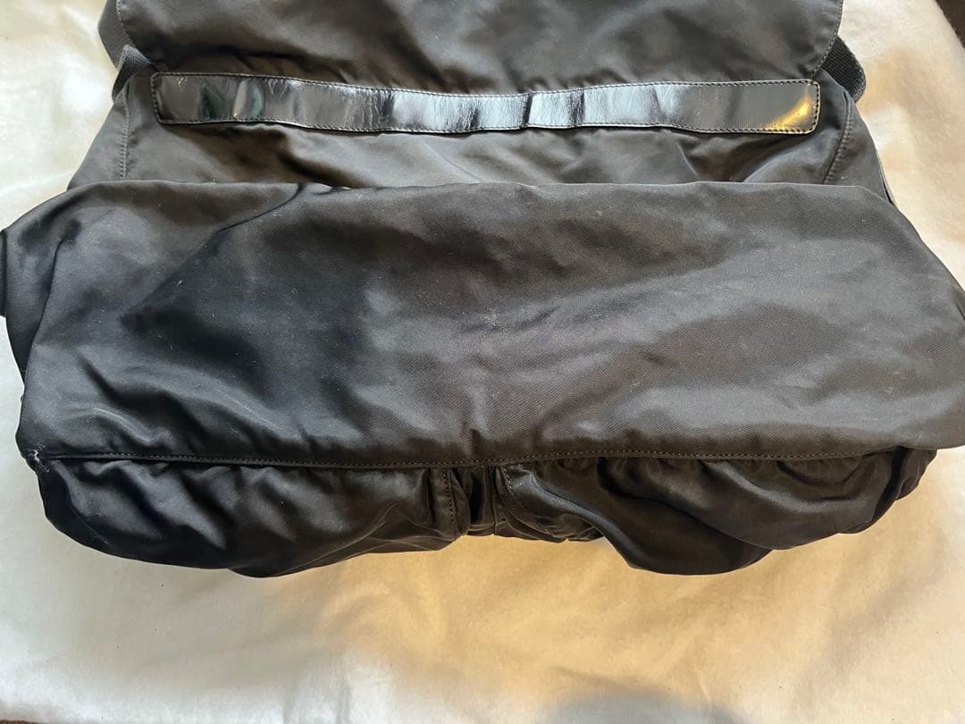 値下げ！PRADA メッセンジャーバッグ ブラック レザー テスートナイロン