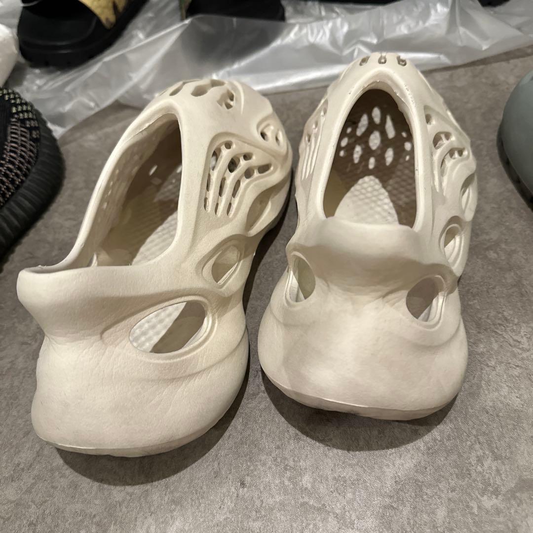 adidas yeezy foam runner sand アディダス