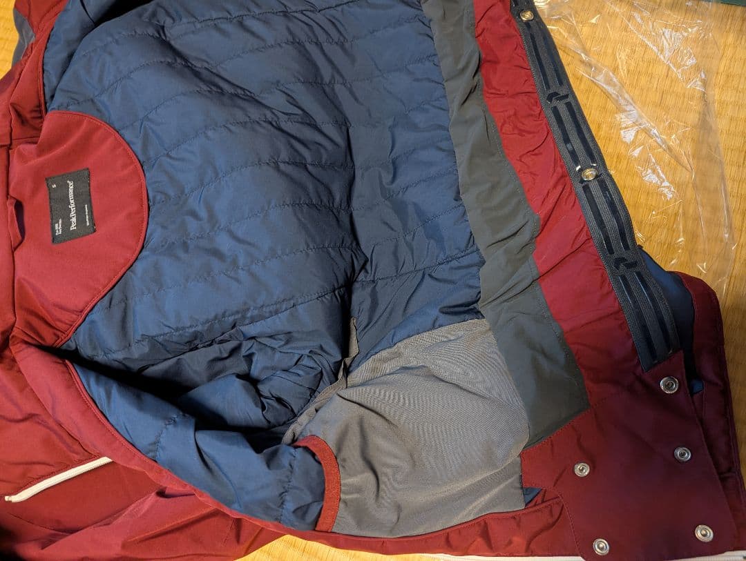 上下セットSサイズ　ピークパフォーマンス　アニマ　セットアップ　スキー　雪山