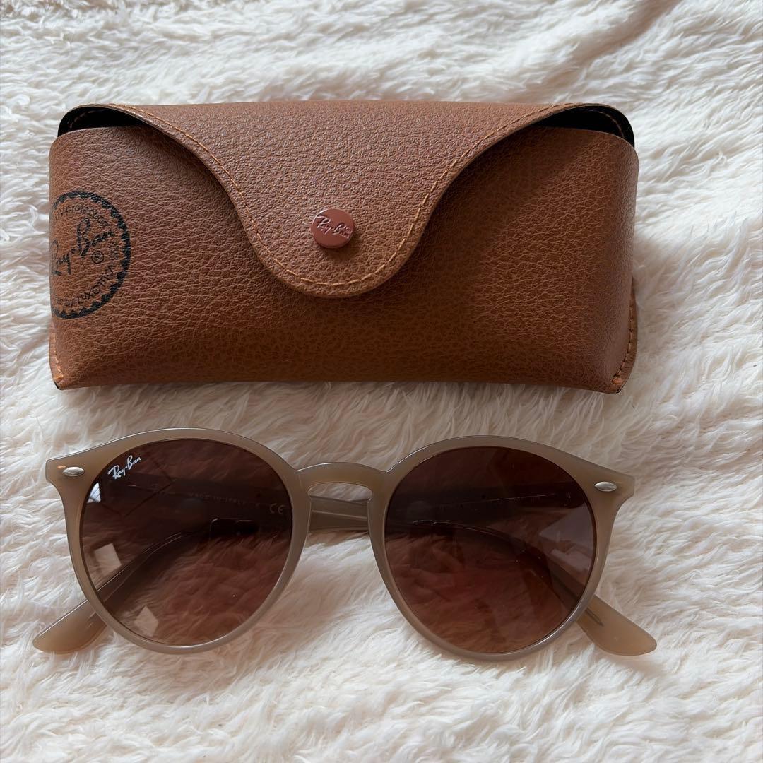 Ray-Ban ベージュサングラス ケース付き